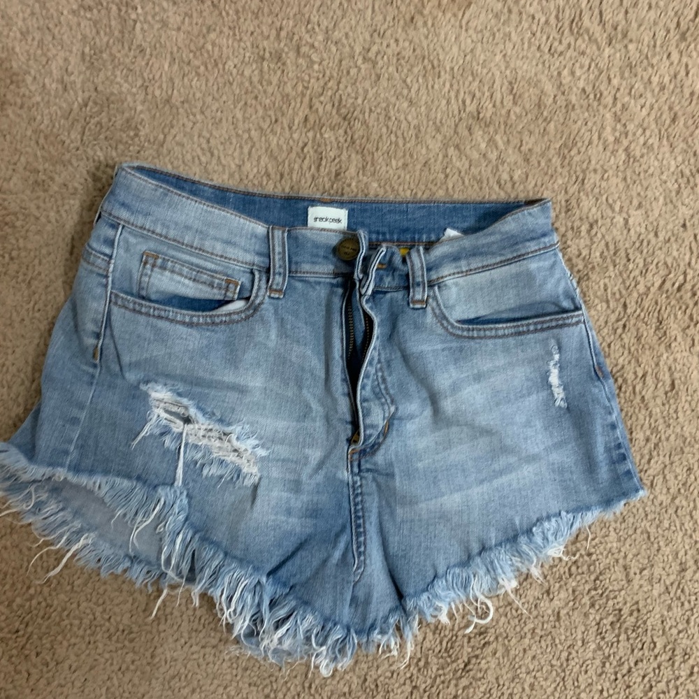 Boutique cut off shorts